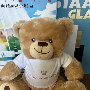 Exclusive Lotte New York Palace Bear 🎩🧸🐻